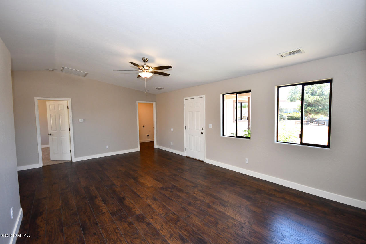 5229 North Long Rifle Road Prescott Valley, AZ 86314 - Photo 5 of 17 Vaulted Ceiling Great Room