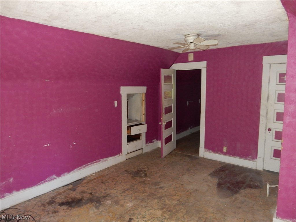 428 Cleveland Road Cleveland, OH 44108 - Photo 15 of 22 Gallery Image 15