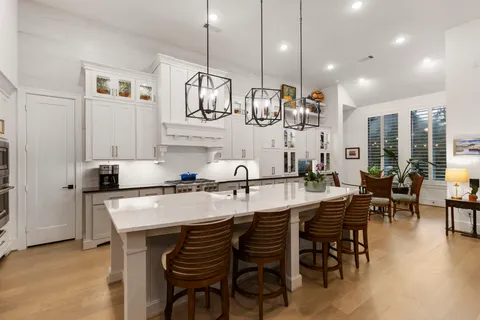$1,330,000 | 216 North Opulent Drive, Montgomery, TX 77316
