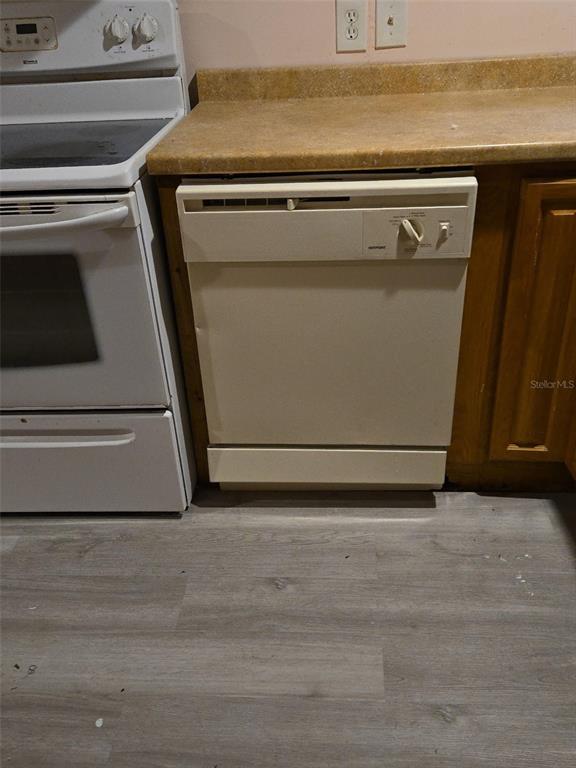 790 South Ebenezer Point Homosassa, FL 34448 - Photo 15 of 46 a view of a hardwood area