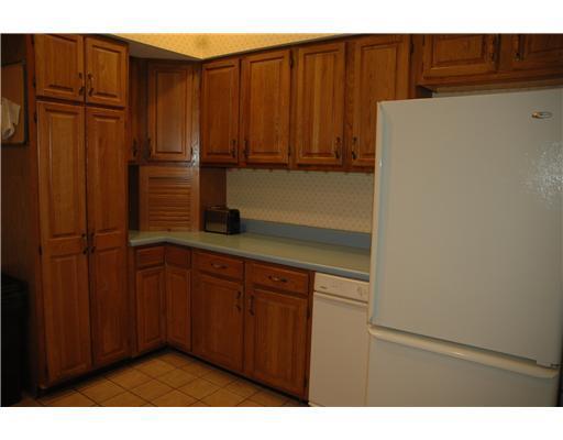 649 River Road Windham, ME 04062 - Photo 9 of 12 Kitchen.