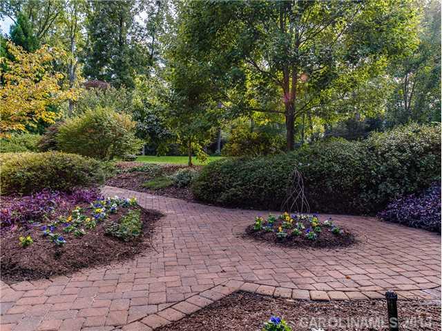 1900 Sterling Road Charlotte, NC 28209 - Photo 15 of 16 Gallery Image 15