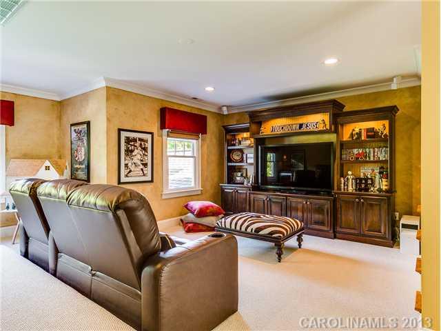 1900 Sterling Road Charlotte, NC 28209 - Photo 10 of 16 Gallery Image 10