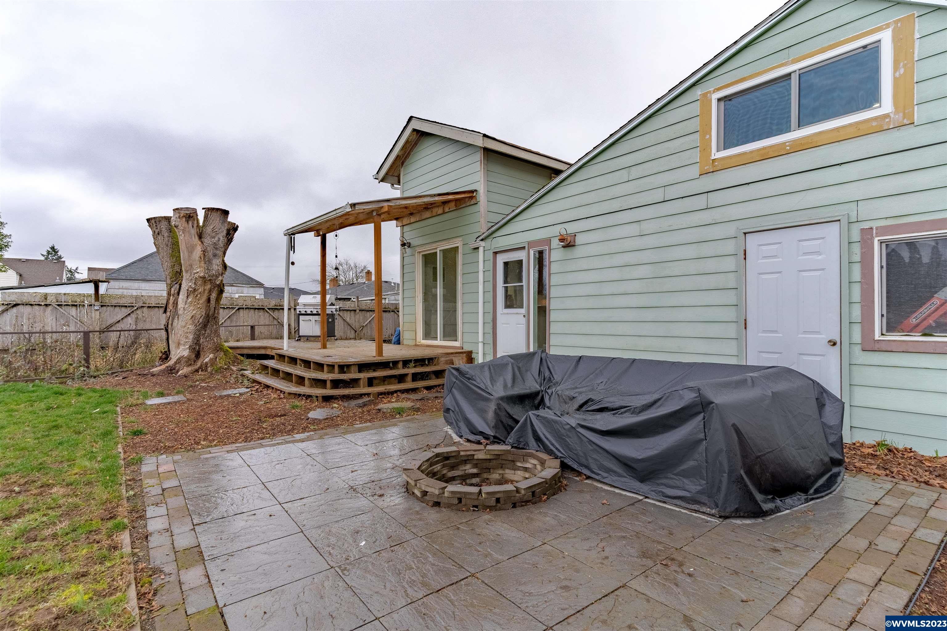1273 Southeast Howe Street Dallas, OR 97338 - Photo 33 of 36 Gallery Image 33
