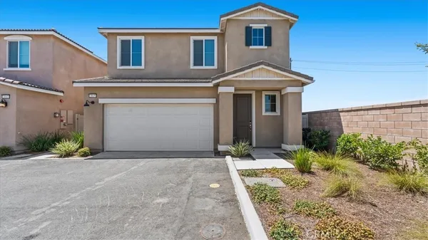 $499,900 | 2015 Bergamot Street, Redlands, CA 92374