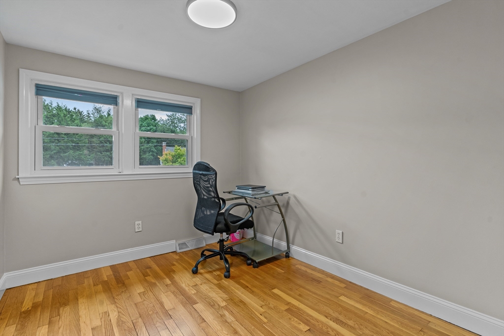 5 Black Pond Road Mansfield, MA 02048 - Photo 14 of 41 Gallery Image 14