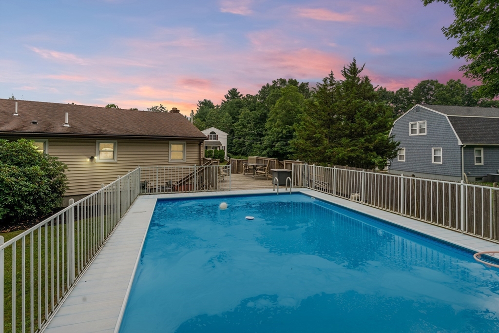 5 Black Pond Road Mansfield, MA 02048 - Photo 2 of 41 Gallery Image 2