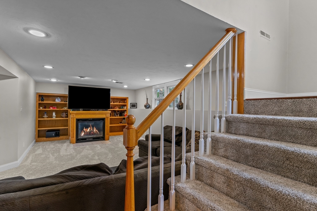 5 Black Pond Road Mansfield, MA 02048 - Photo 21 of 41 Gallery Image 21