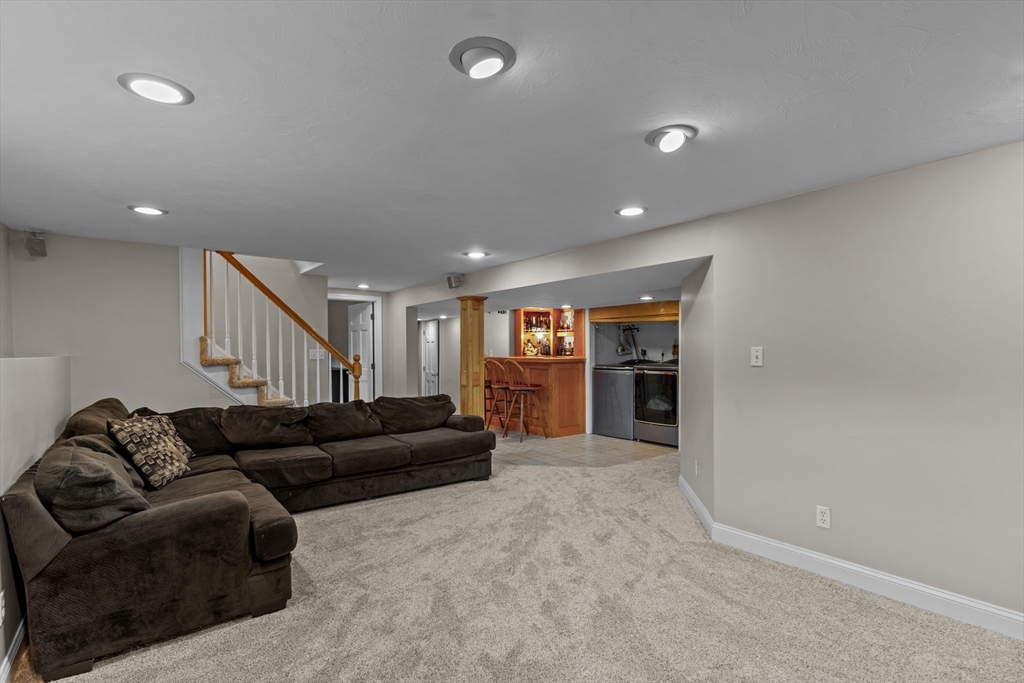 5 Black Pond Road Mansfield, MA 02048 - Photo 23 of 41 Gallery Image 23
