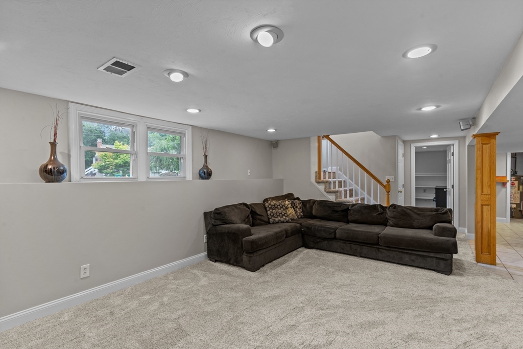 5 Black Pond Road Mansfield, MA 02048 - Photo 24 of 41 Gallery Image 24