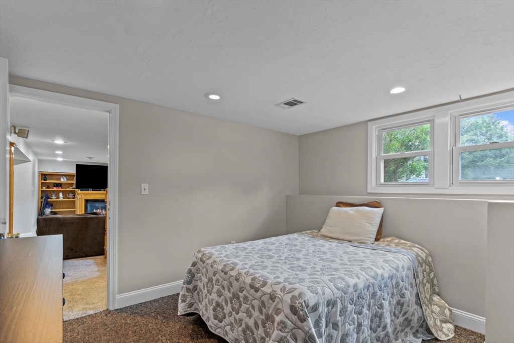 5 Black Pond Road Mansfield, MA 02048 - Photo 31 of 41 Gallery Image 31