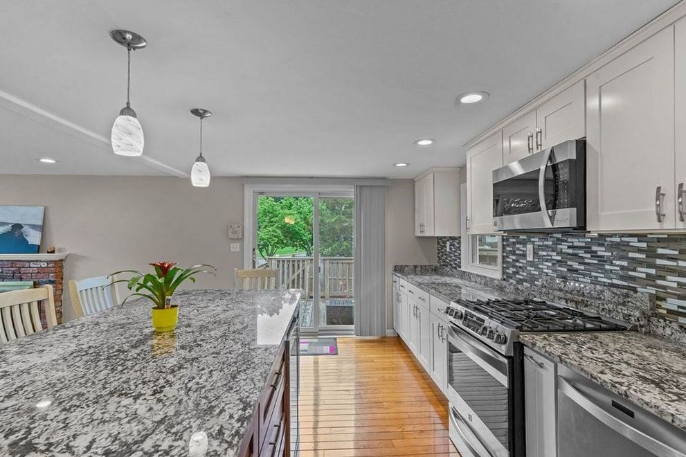 5 Black Pond Road Mansfield, MA 02048 - Photo 10 of 41 Gallery Image 10