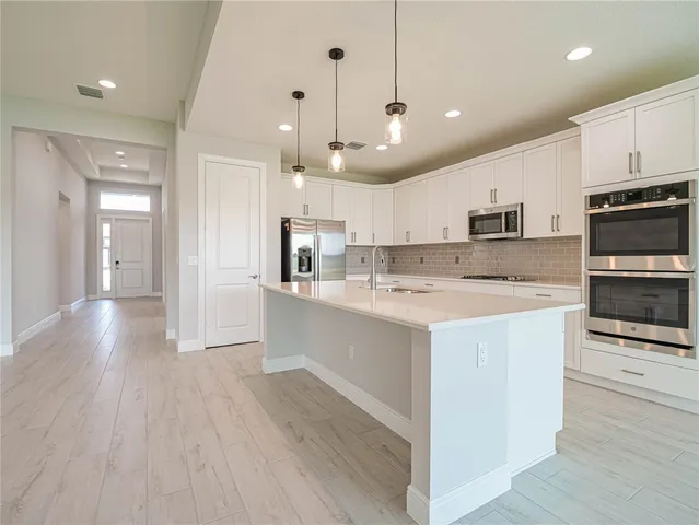 $4,300 | 6422 High Pointe W Way, Vero Beach, FL 32967