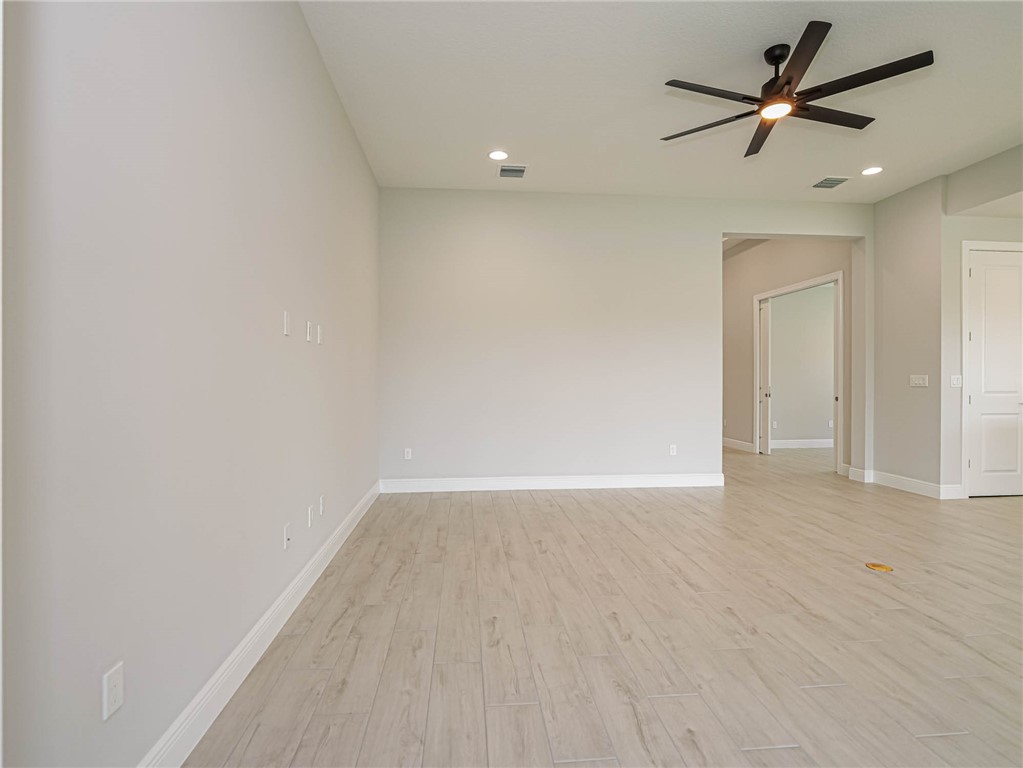 6422 High Pointe W Way Vero Beach, FL 32967 - Photo 10 of 33 a view of an empty room