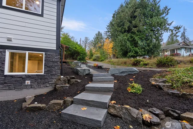 $469,000 | 1032 Garrison Avenue, Port Orchard, WA 98366