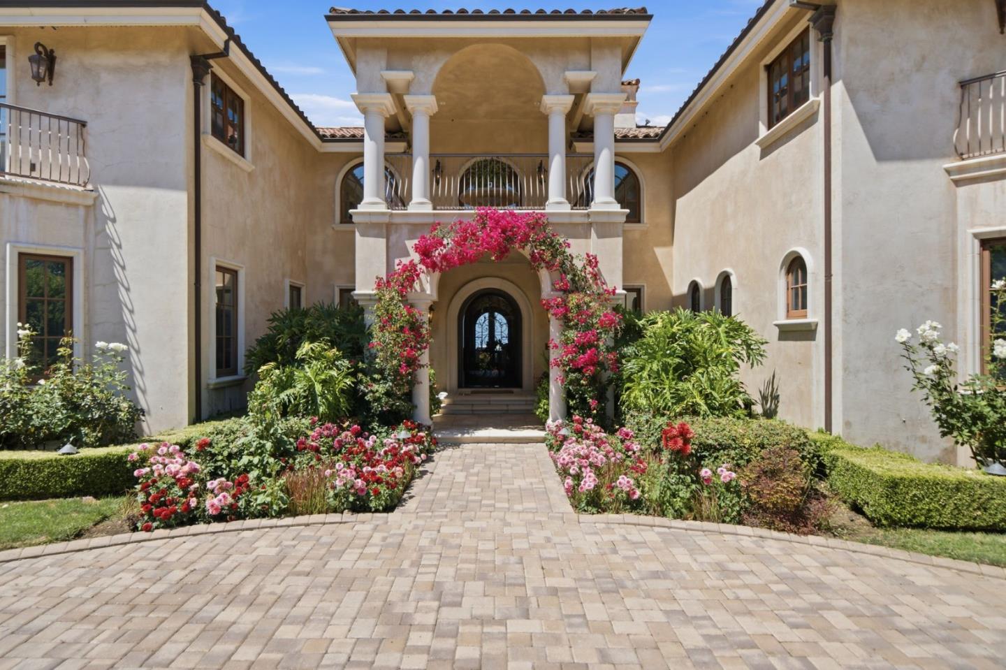 10285 Magdalena Road Los Altos Hills, CA 94024 - Photo 6 of 63 Gallery Image 6