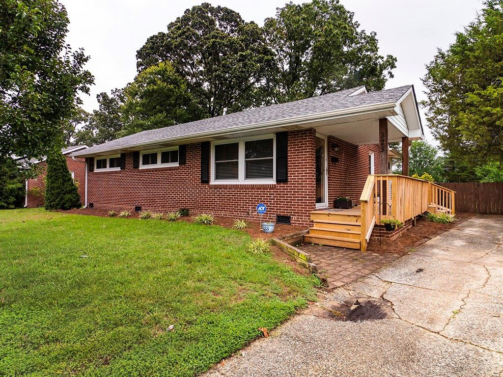 325 Tryon Street Burlington, NC 27217 - Photo 1 of 19