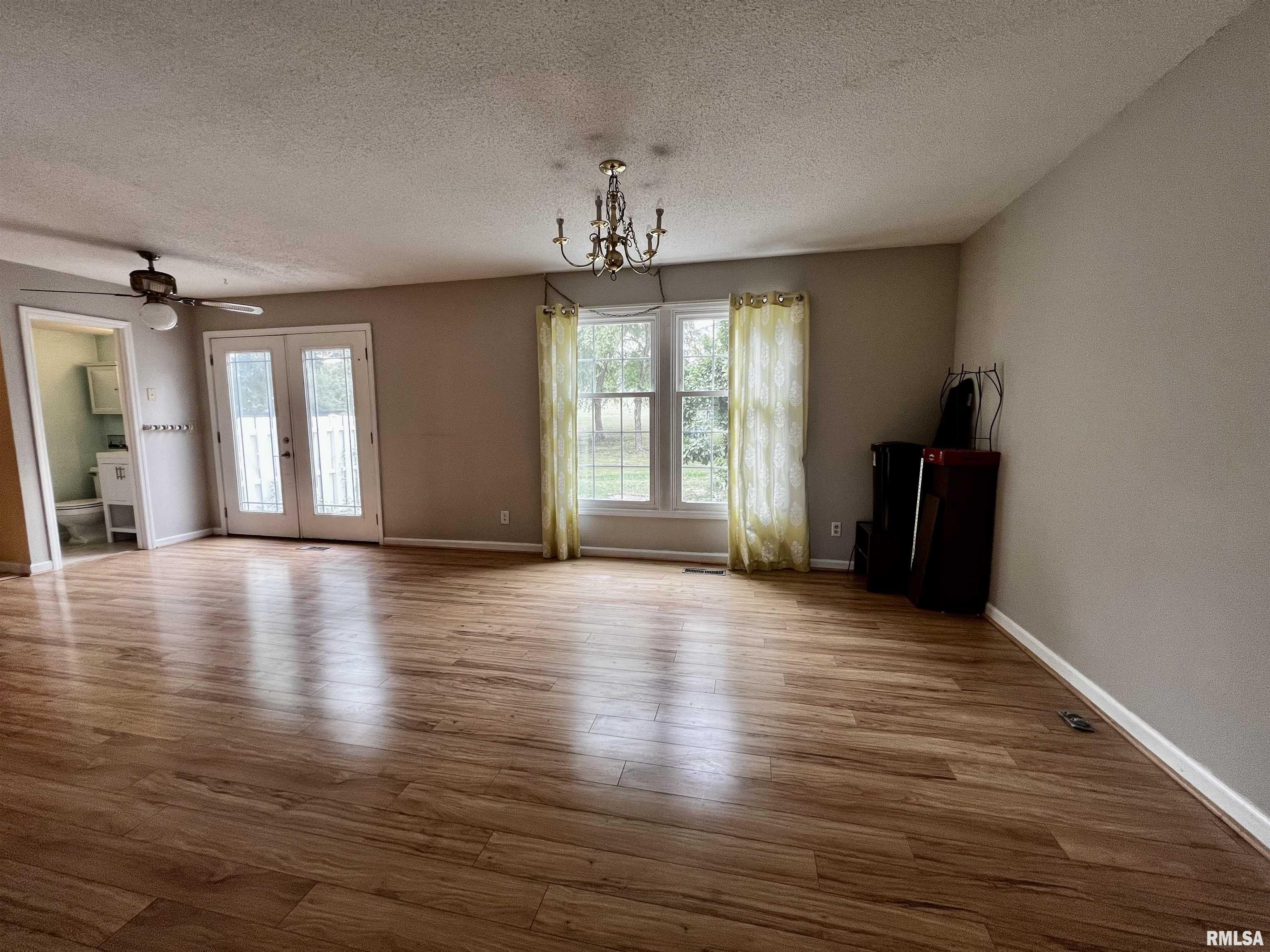 195 Jamestown Road Macomb, IL 61455 - Photo 14 of 30 Gallery Image 14