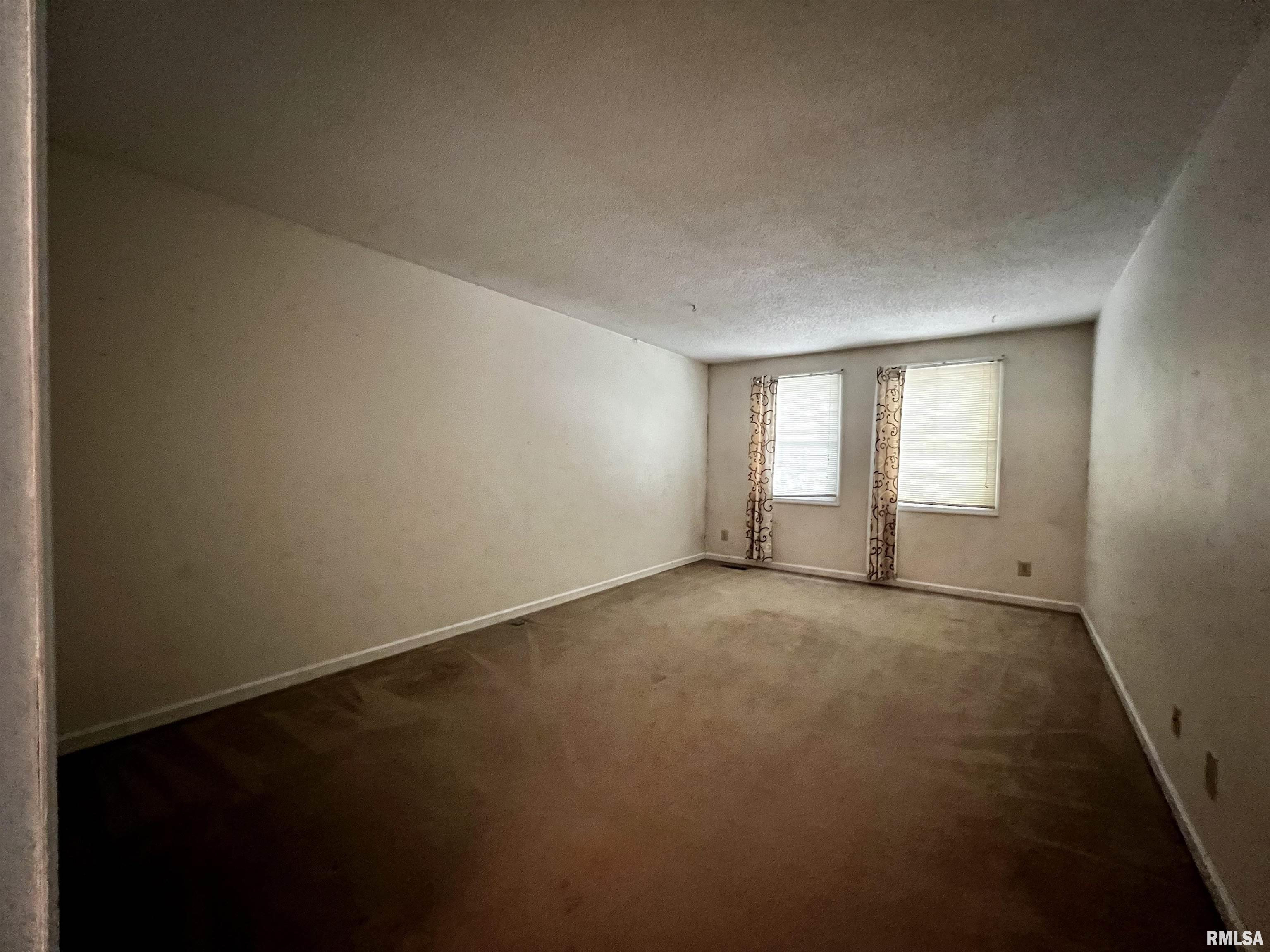 195 Jamestown Road Macomb, IL 61455 - Photo 18 of 30 Gallery Image 18