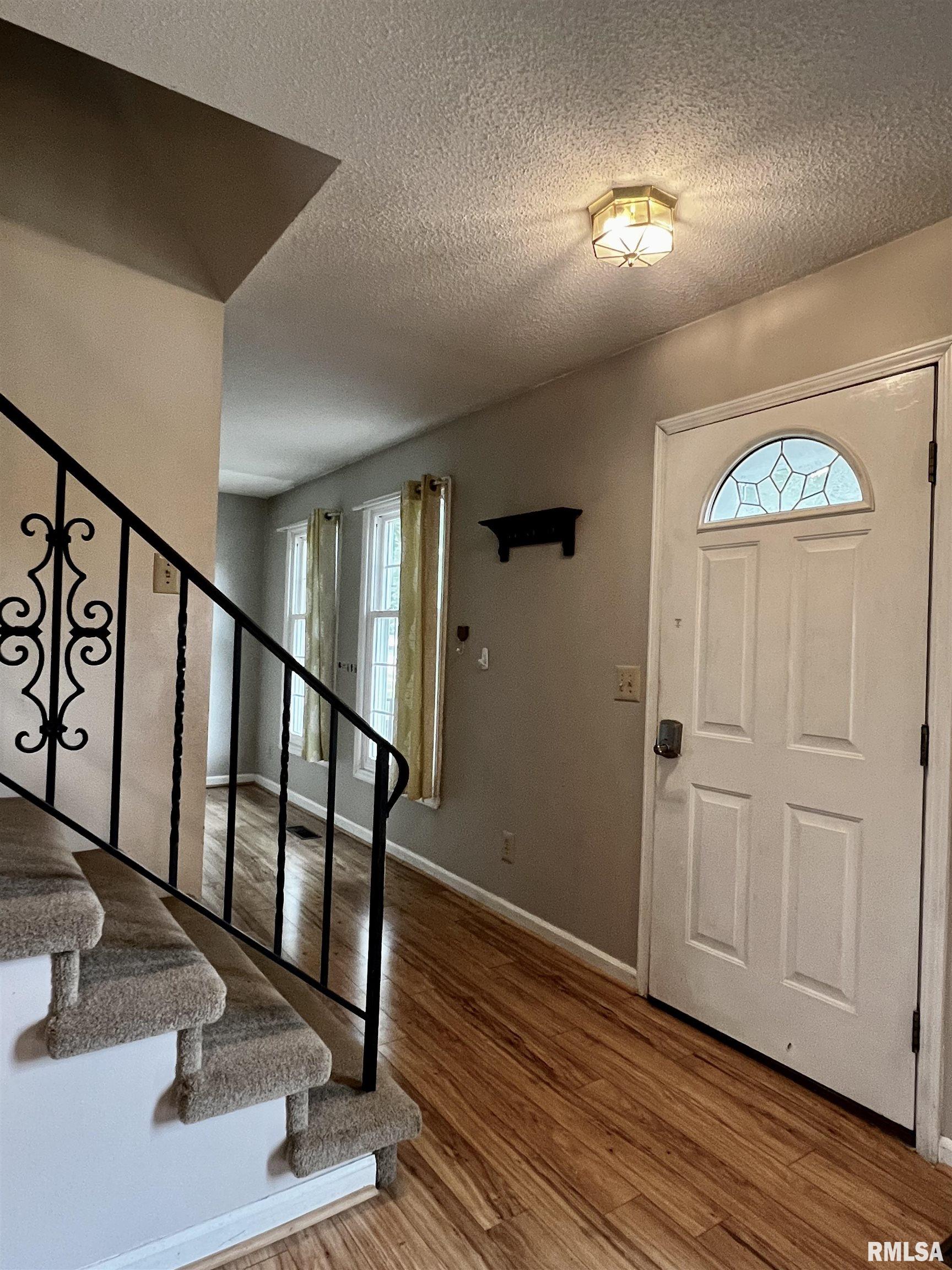 195 Jamestown Road Macomb, IL 61455 - Photo 2 of 30 Gallery Image 2