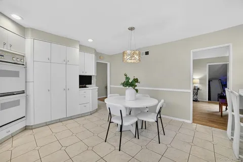 $710,000 | 2834 Hedge Street, Yorktown Heights, NY 10598