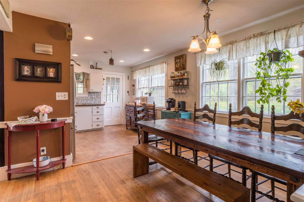 166 Chester Road Derry, NH 03038 - Photo 8 of 39
