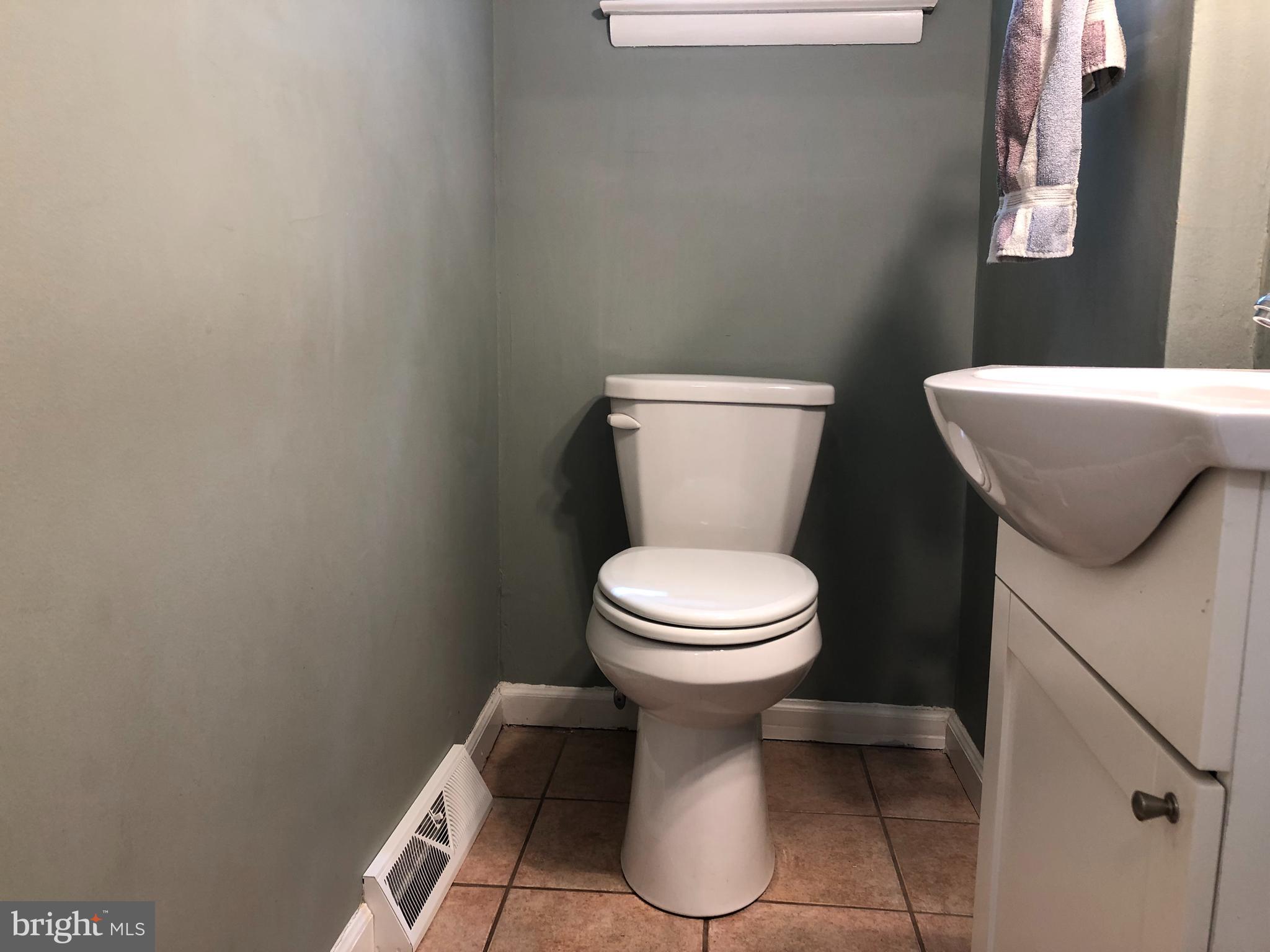 103 East Evesham Road Voorhees, NJ 08043 - Photo 8 of 41