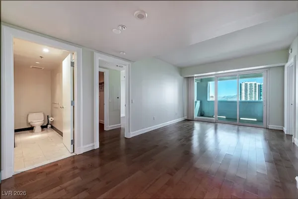 $2,450 | 2700 South Las Vegas Boulevard, Unit 1804, Las Vegas, NV 89109