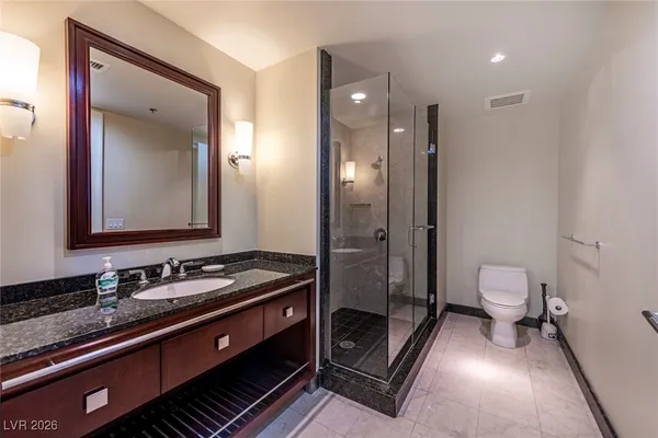 $2,450 | 2700 South Las Vegas Boulevard, Unit 1804, Las Vegas, NV 89109