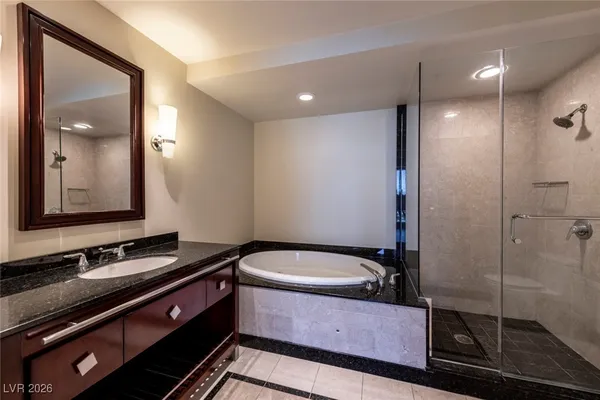 $2,450 | 2700 South Las Vegas Boulevard, Unit 1804, Las Vegas, NV 89109
