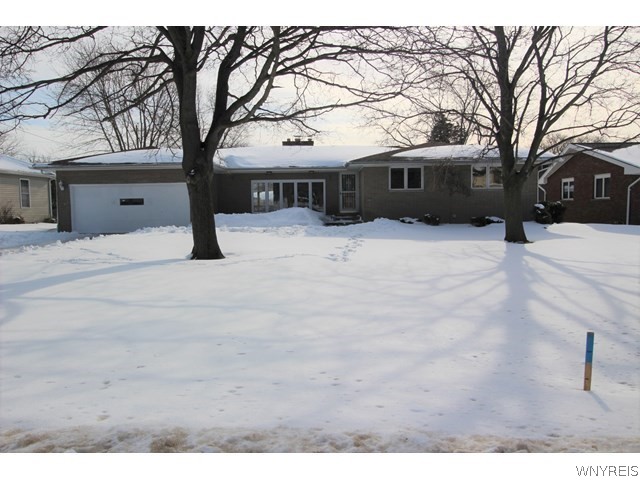 2021 Tuscarora Road Niagara, NY 14304 - Photo 1 of 1 FRONT