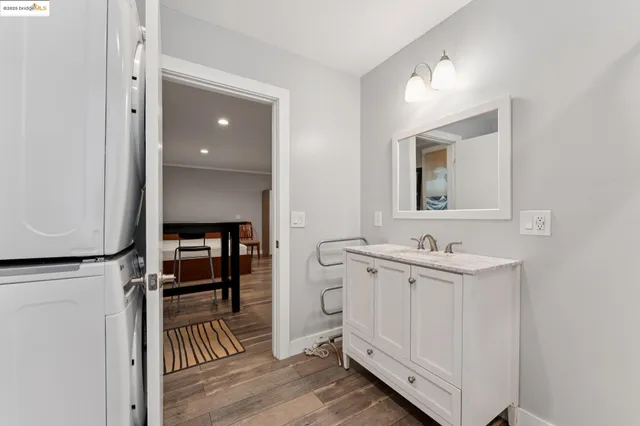 $1,700,000 | 1254 East 12th Street, Oakland, CA 94606