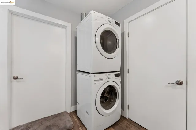 $1,700,000 | 1254 East 12th Street, Oakland, CA 94606