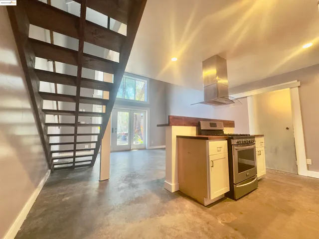 $1,700,000 | 1254 East 12th Street, Oakland, CA 94606