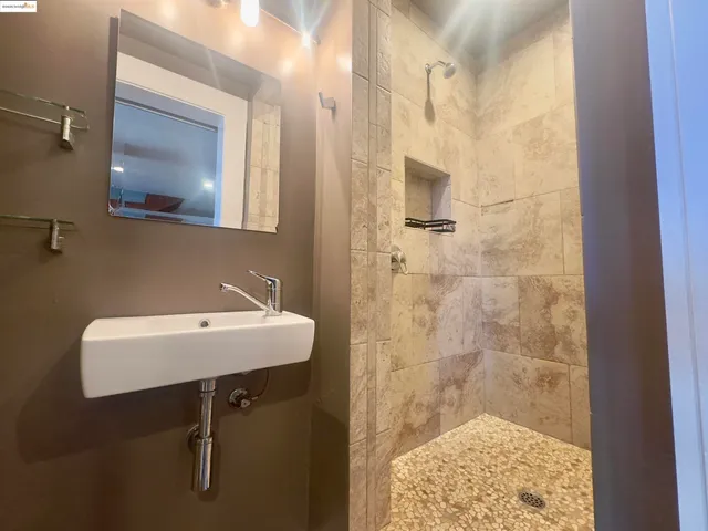 $1,700,000 | 1254 East 12th Street, Oakland, CA 94606