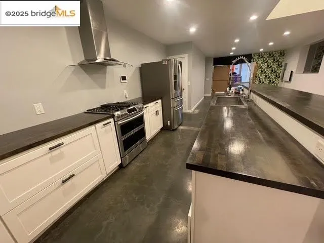 $1,700,000 | 1254 East 12th Street, Oakland, CA 94606