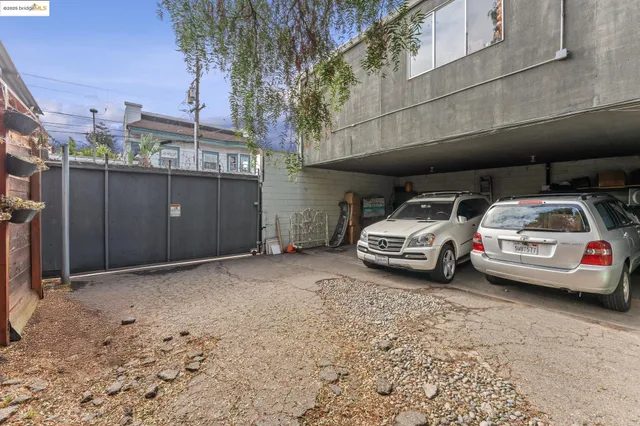 $1,700,000 | 1254 East 12th Street, Oakland, CA 94606