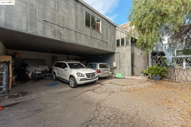 $1,700,000 | 1254 East 12th Street, Oakland, CA 94606