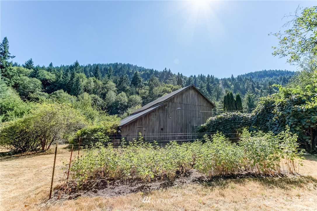 787 Old Samish Road Bellingham, WA 98229 - Photo 6 of 23 Gallery Image 6
