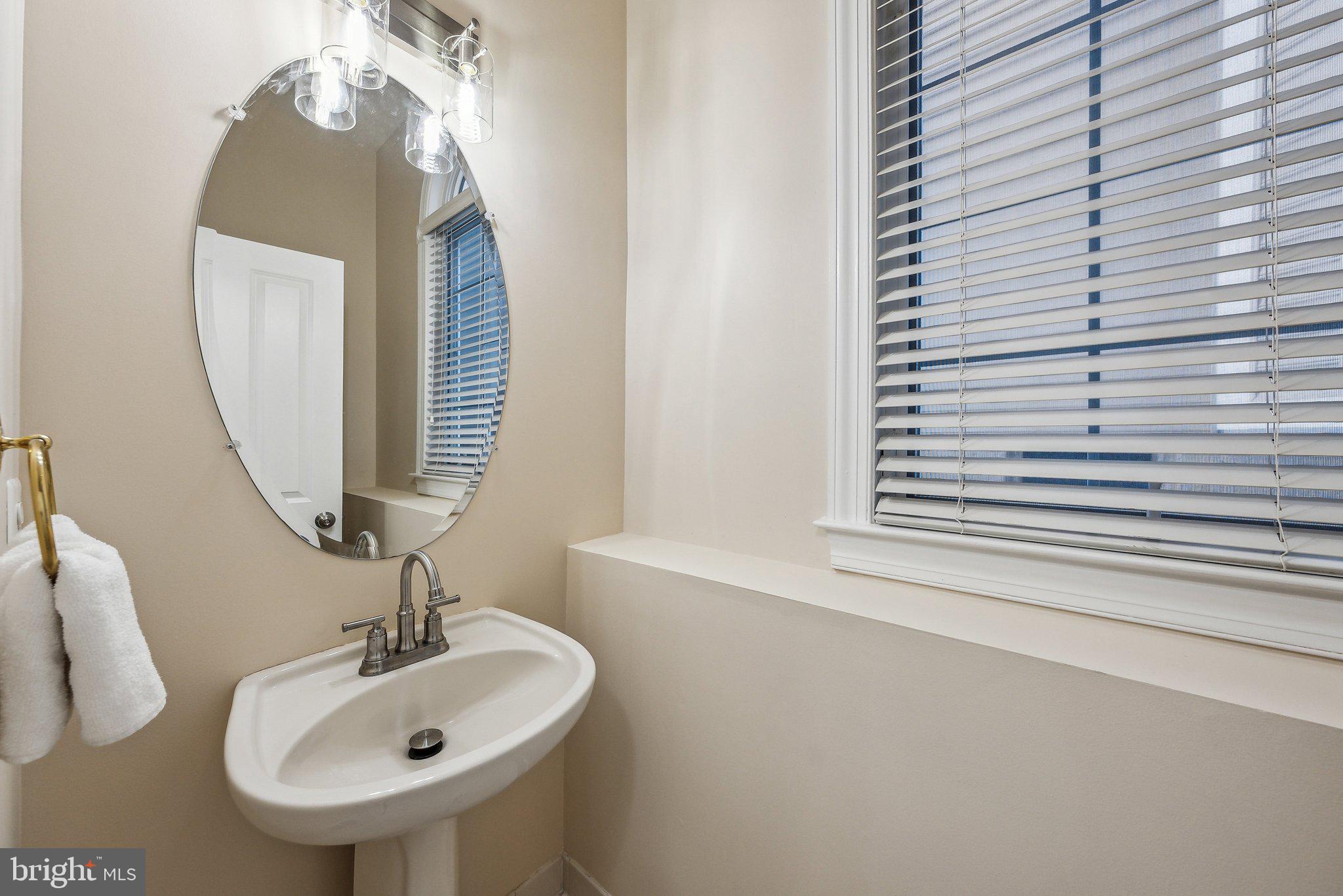 9782 Maple Trace Circle Fairfax, VA 22032 - Photo 15 of 42