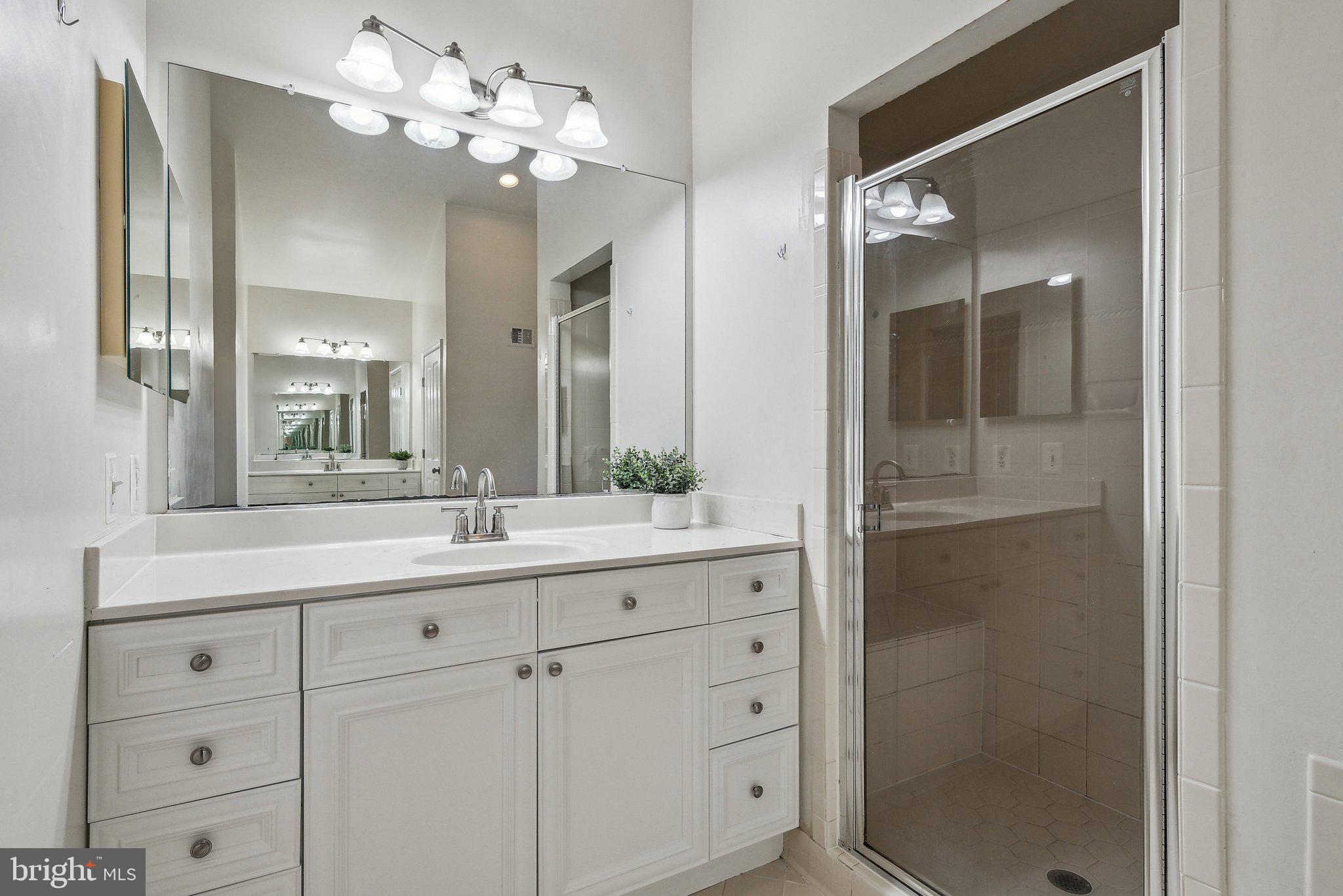 9782 Maple Trace Circle Fairfax, VA 22032 - Photo 20 of 42