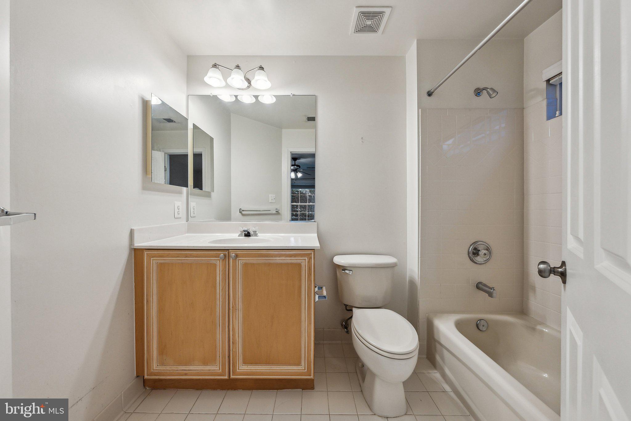 9782 Maple Trace Circle Fairfax, VA 22032 - Photo 24 of 42