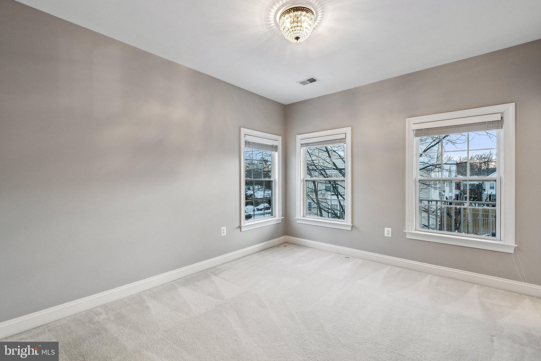 9782 Maple Trace Circle Fairfax, VA 22032 - Photo 27 of 42