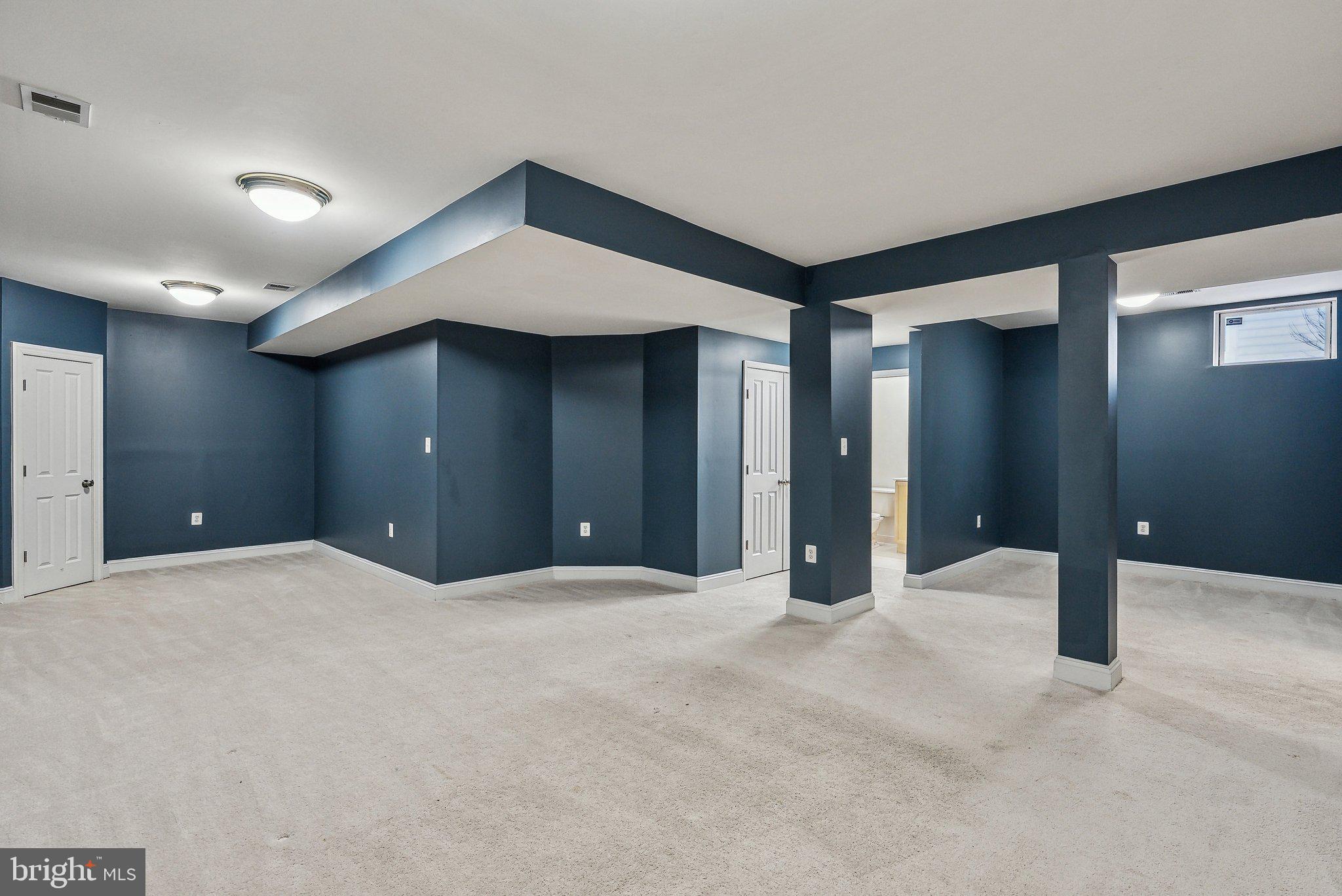 9782 Maple Trace Circle Fairfax, VA 22032 - Photo 32 of 42