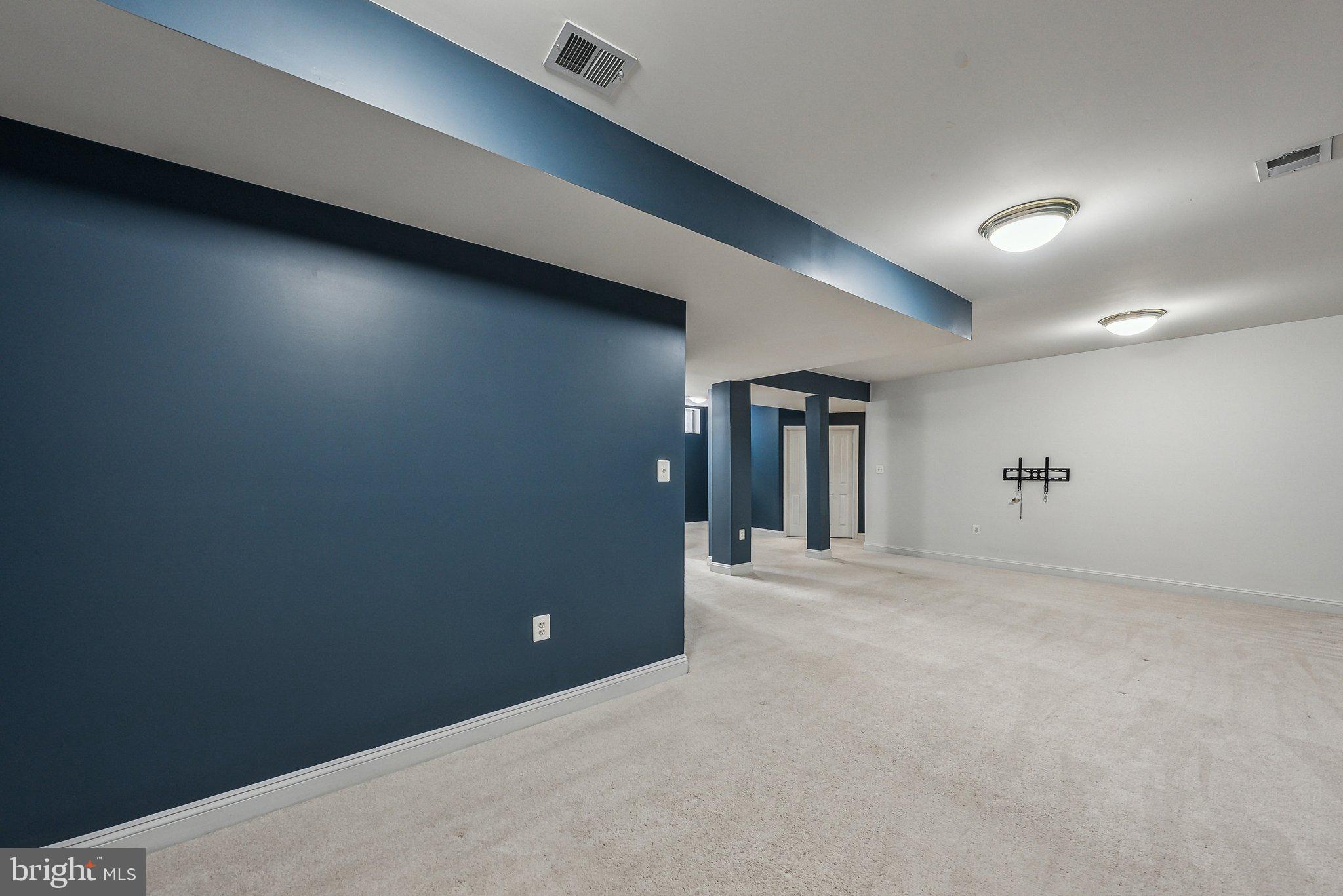 9782 Maple Trace Circle Fairfax, VA 22032 - Photo 33 of 42