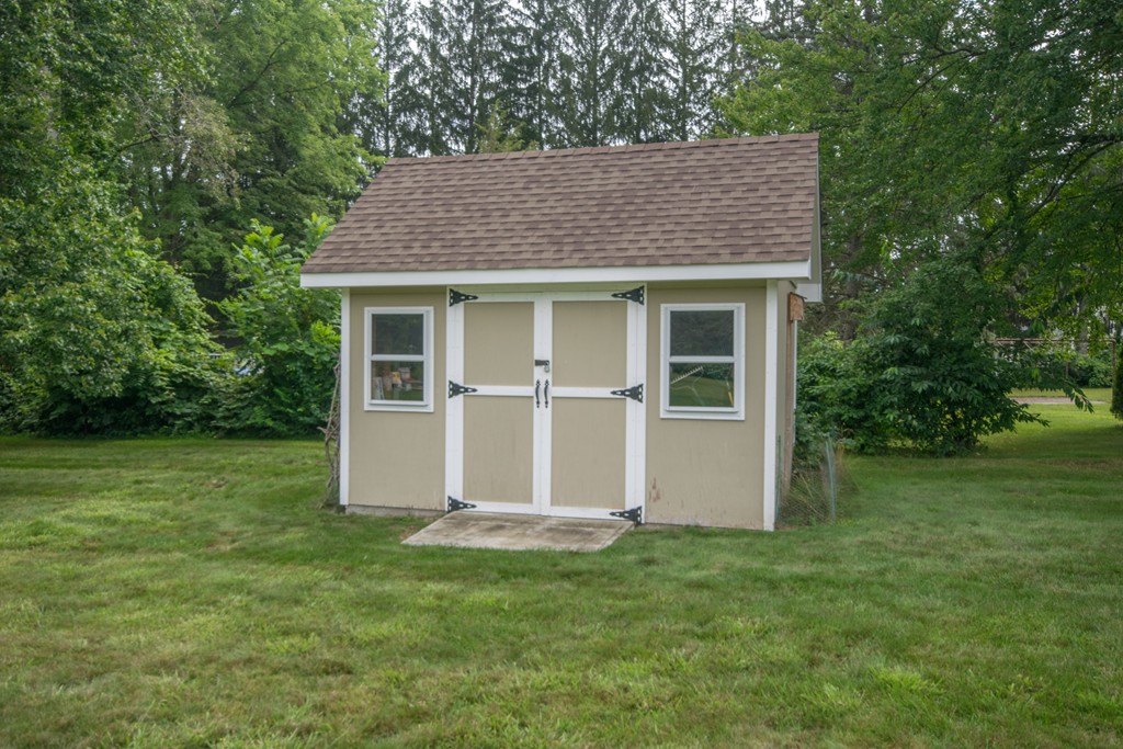 75 Manchonis Road Wilbraham, MA 01095 - Photo 7 of 29 Gallery Image 7