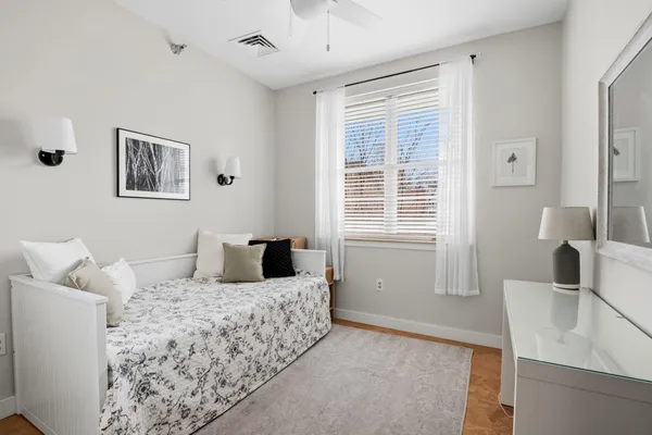 $375,000 | 370 Farrell Street, Unit 303, South Burlington, VT 05403
