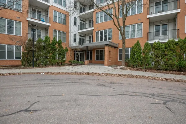 $375,000 | 370 Farrell Street, Unit 303, South Burlington, VT 05403