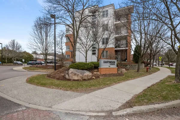 $375,000 | 370 Farrell Street, Unit 303, South Burlington, VT 05403