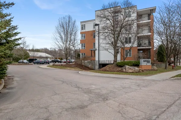 $375,000 | 370 Farrell Street, Unit 303, South Burlington, VT 05403